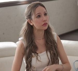 Cô người mẫu nổi tiếng bị anh quản lý địt lúc say